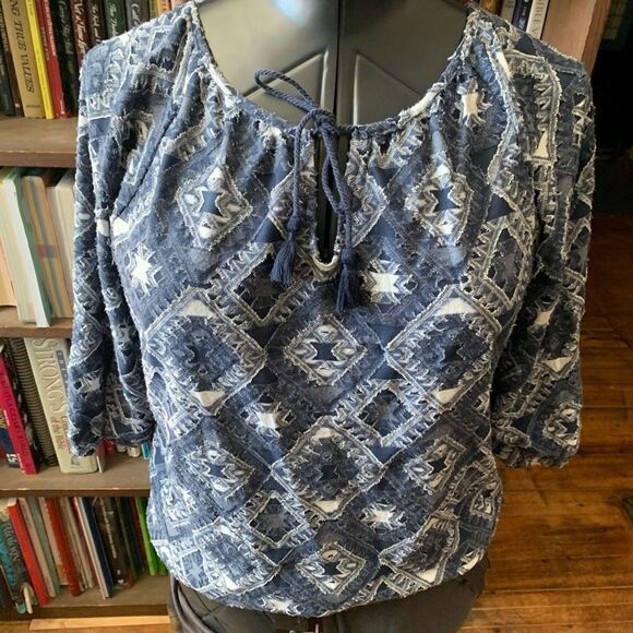 Chico’s denim blue southwest 0/S boho peasant blouse - Picture 1 of 3